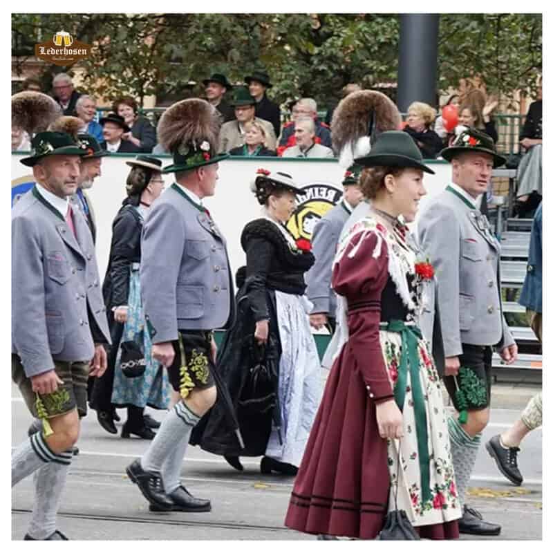 Why Bavarian clothing is considered authentic in the Oktoberfest festival