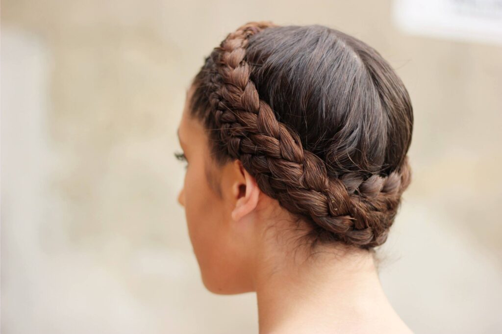 Oktoberfest Hairstyles for Women to Elevate Your Dirndl Dresses